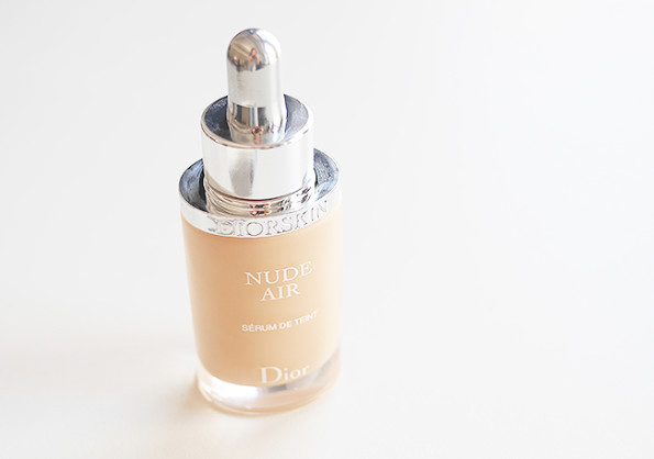 Diorskin Nude Air Sérum de Teint