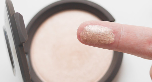 Becca Champagne Pop Shimmering Skin Perfector