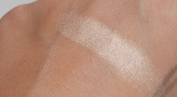 Becca Champagne Pop Shimmering Skin Perfector