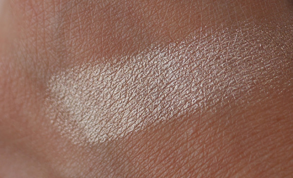 Becca Champagne Pop Shimmering Skin Perfector