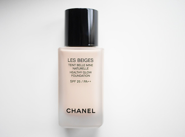 Chanel Les Beiges Healthy Glow Foundation SPF25