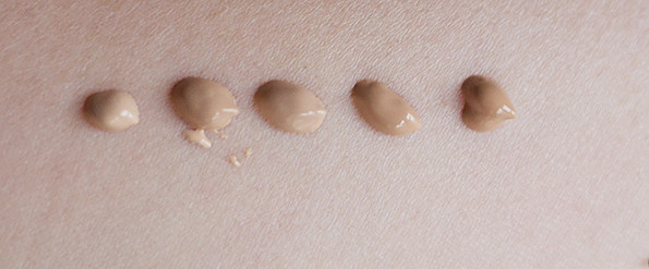 Chanel Les Beiges Healthy Glow Foundation SPF25