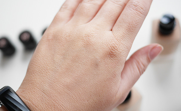 Chanel Les Beiges Healthy Glow Foundation SPF25