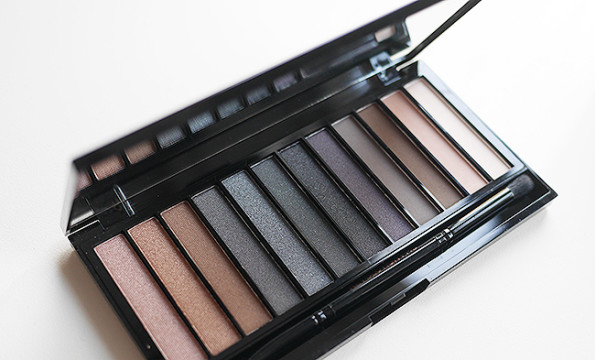 Makeup Revolution Redemption palette Iconic Smokey