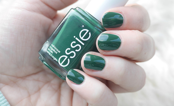 Essie Lounge Lover