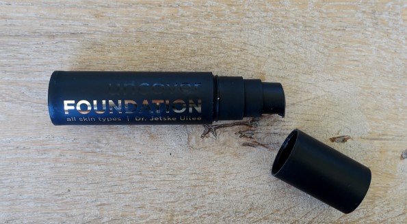 Uncover Foundation & Poeder 