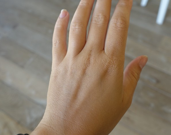 Uncover Foundation & Poeder 