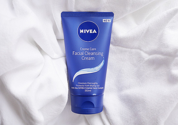 Nivea Creme Care Facial Cleansing