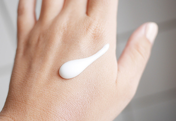 Nivea Creme Care Facial Cleansing