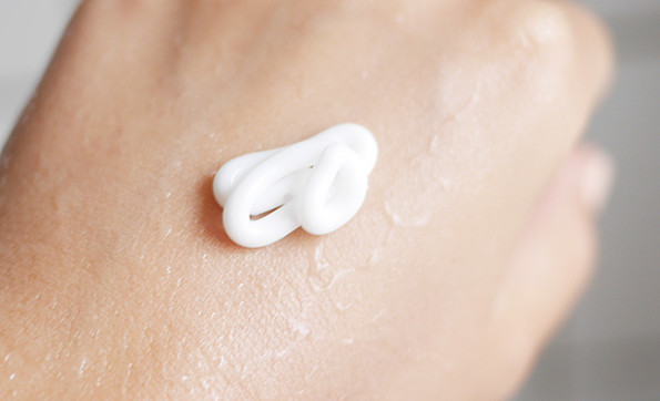 Nivea Creme Care Facial Cleansing